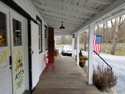 Grocery Store «Natural Bridge General Store», reviews and photos, 593 Wert Faulkner Hwy, Natural Bridge Station, VA 24579, USA