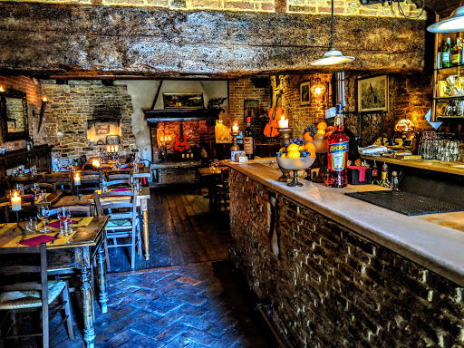 Ristorante Taverna al Remer Venezia - Cocktail Bar - Ristorante tipico veneziano con vasto assortimento di vini