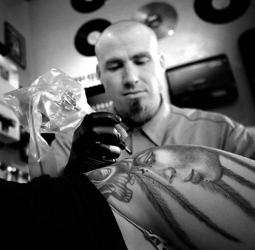 Tattoo Shop «Heavy Water Tattoo», reviews and photos, 22606 E Cliff Dr, Santa Cruz, CA 95062, USA