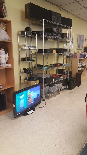 Thrift Store «Via Thrift Store - Fountain Hill», reviews and photos, 1401 Broadway, Fountain Hill, PA 18015, USA