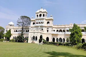 Mahesh Vilash Palace Shivgarh image