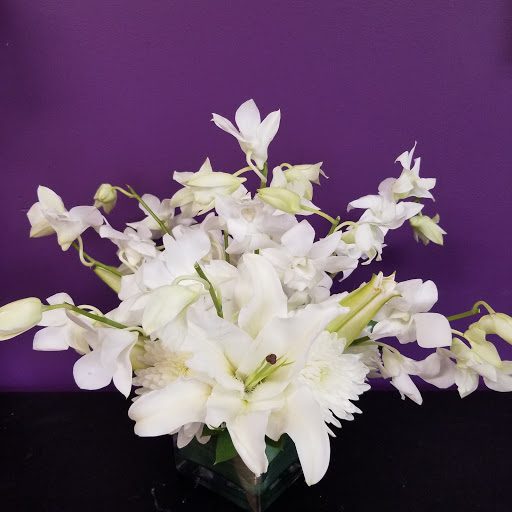 Florist «Annie Occasion for Any Occasion», reviews and photos, 148 S Bloomingdale Rd #110, Bloomingdale, IL 60108, USA