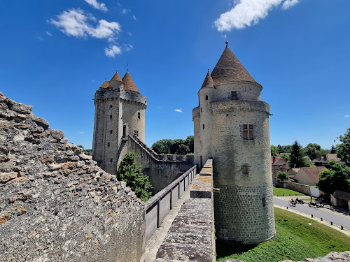 Château de Blandy-les-Tours à Blandy