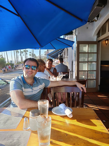 Pierside Kitchen & Bar image