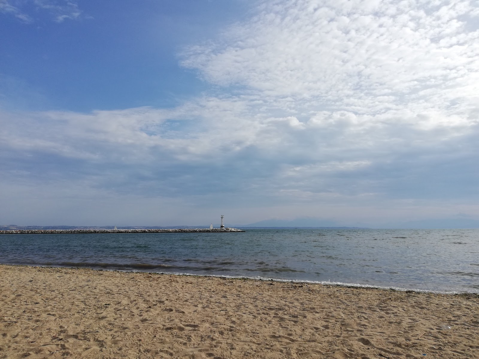 Aretsou beach'in fotoğrafı biraz temiz temizlik seviyesi ile