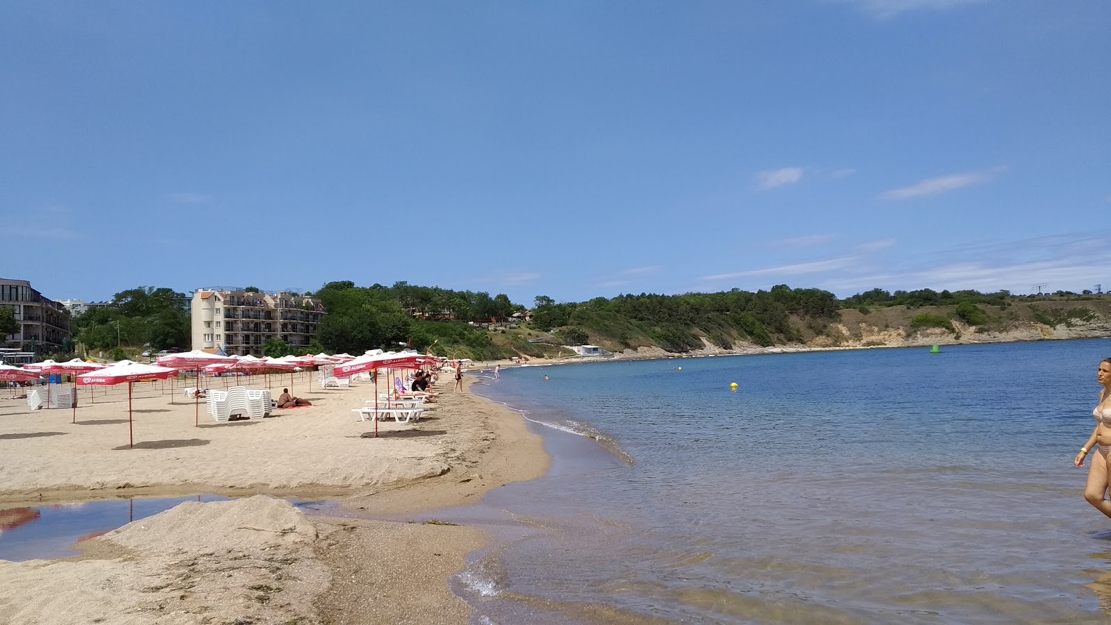 Foto von Chernomorets beach mit reines blaues Oberfläche