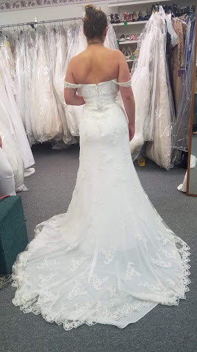 Bridal Shop «Classy Consignments Bridal», reviews and photos, 2540 N Ferry St, Anoka, MN 55303, USA