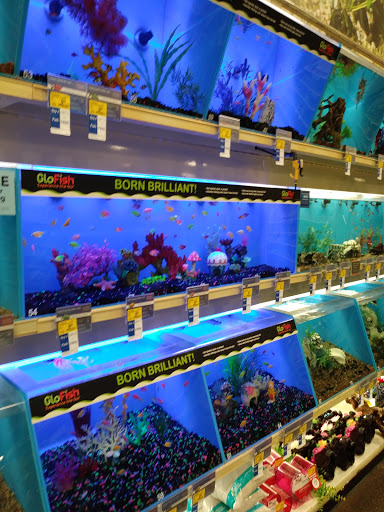 Pet Supply Store «PetSmart», reviews and photos, 3950 28th St SE, Kentwood, MI 49512, USA