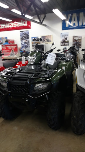 Motorcycle Dealer «Sindt Motor Sales», reviews and photos, 4460 Dodge St, Dubuque, IA 52003, USA