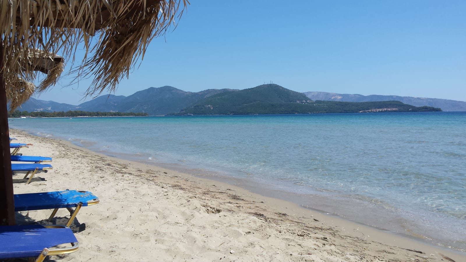 Foto af Makrigiali beach med høj niveau af renlighed