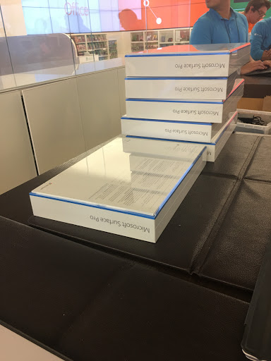Computer Store «Microsoft Store», reviews and photos, 2855 Stevens Creek Blvd #1135, Santa Clara, CA 95050, USA