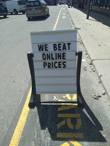 Pawn Shop «Coastal Trading & Pawn», reviews and photos, 262 St John St, Portland, ME 04102, USA