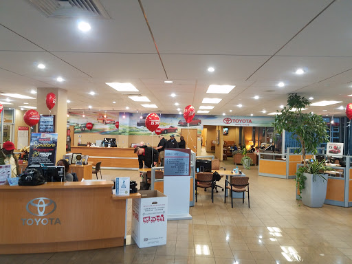 Car Dealer «Serra Toyota of Decatur», reviews and photos, 309 Beltline Pl SW, Decatur, AL 35603, USA