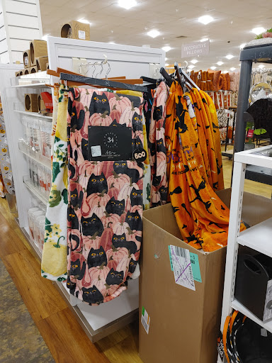 Department Store «HomeGoods», reviews and photos, 4155 9th St N, Naples, FL 34103, USA