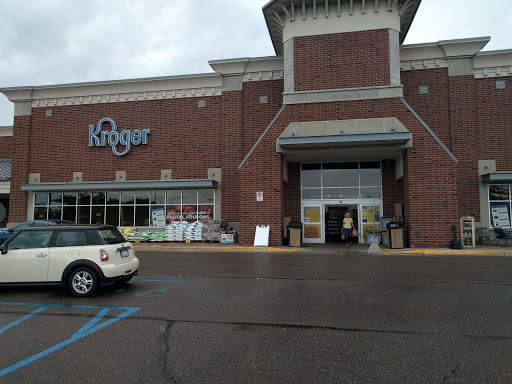 Grocery Store «Kroger», reviews and photos, 108 W Highland Rd, Howell, MI 48843, USA