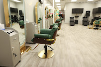 Hanan’s Hair Salon - Photo 8 - Car repair in Dearborn, MI, Detroit