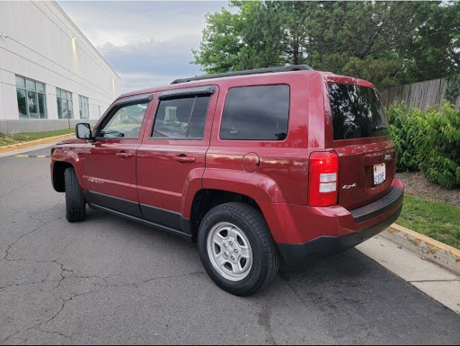 Used Car Dealer «Super Bee Auto», reviews and photos, 25358 Pleasant Valley Rd #115, Chantilly, VA 20152, USA