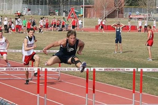 Sporting Goods Store «Big 5 Sporting Goods», reviews and photos, 3420 Arden Way, Sacramento, CA 95825, USA