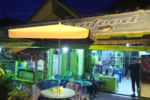 Mayumi Seafood Resto image