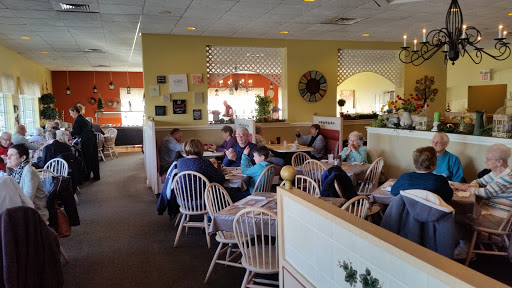 Restaurant «HOMETOWN FAMILY RESTAURANT», reviews and photos, 1 N Londonderry Square, Palmyra, PA 17078, USA