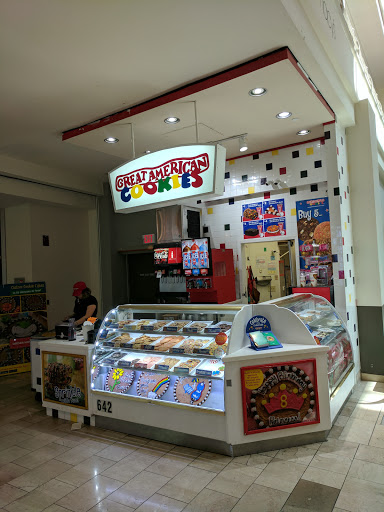 Shopping Mall «Shops at Rivercenter», reviews and photos, 849 E Commerce St, San Antonio, TX 78205, USA