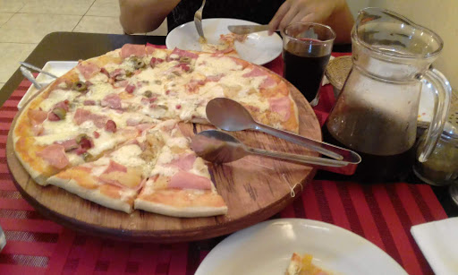 Gustosa Pizzaria