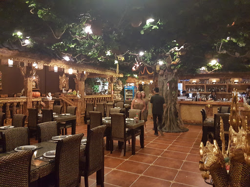 Restaurante The Banana Tree - España, Alicante, Avenida de lAlbir邮政编码: 03581