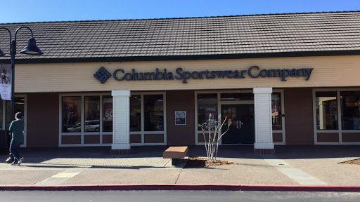 Clothing Store «Under Armour Factory House», reviews and photos, 321 Nut Tree Rd #232, Vacaville, CA 95687, USA