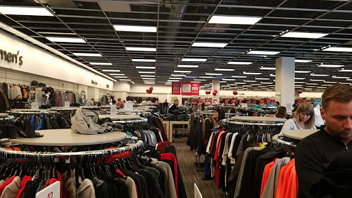Department Store «Nordstrom Rack Clackamas Promenade», reviews and photos, 8930 SE Sunnyside Rd, Clackamas, OR 97015, USA