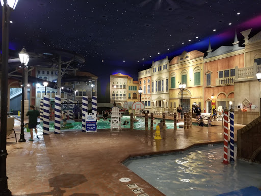 Water Park «Venetian Waterpark at Holiday Inn Hotel Maple Grove/Arbor Lakes», reviews and photos, 11801 Fountains Way, Osseo, MN 55369, USA