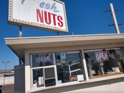 Star Dust Donut Shop, 698 CA-75, Imperial Beach, CA 91932, USA, 