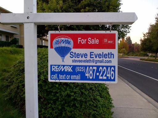 REMAX Accord Steve Eveleth image