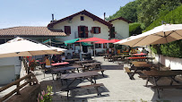 Atmosphère du Restaurant Asador Venta Burkaitz à Itxassou - n°2