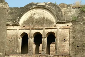 Bamhauri Kalan's Fort image