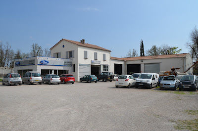 Modern Garage à Montauroux