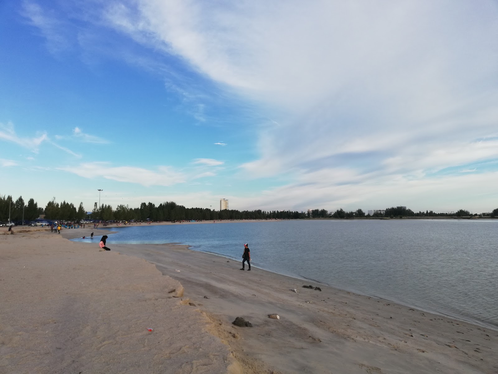 Klebang Beach的照片 带有碧绿色纯水表面