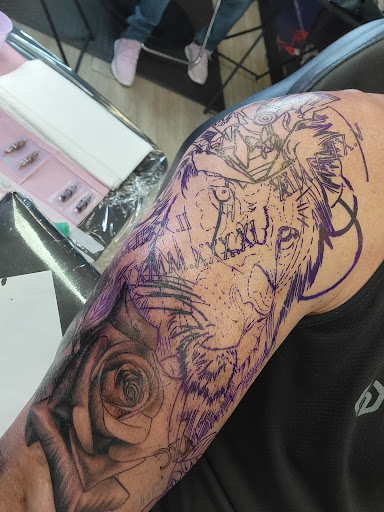 Tattoo Shop «Black Widow Tattoo Studio», reviews and photos, 6745 Watt Ave, North Highlands, CA 95660, USA