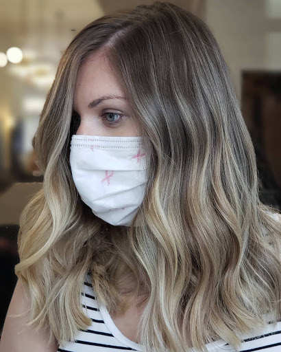 Beauty Salon «De Lis Salon & Spa», reviews and photos, 576 Plandome Rd, Manhasset, NY 11030, USA