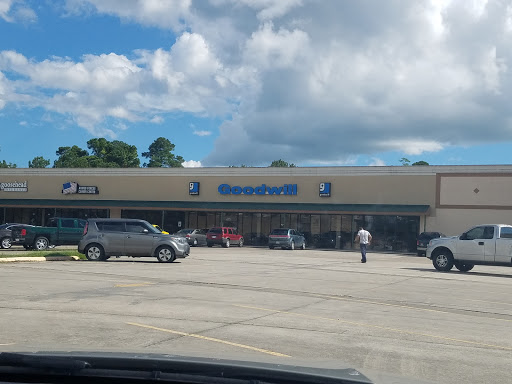 Goodwill, 3109 Edgar Brown Dr, Orange, TX 77630, USA, 