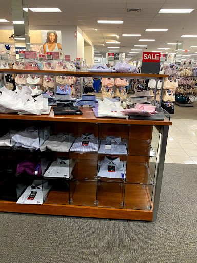 Shopping Mall «Pembroke Mall Virginia Beach», reviews and photos, 4554 Virginia Beach Blvd, Virginia Beach, VA 23462, USA