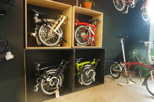 Bicycle shops and workshops en London