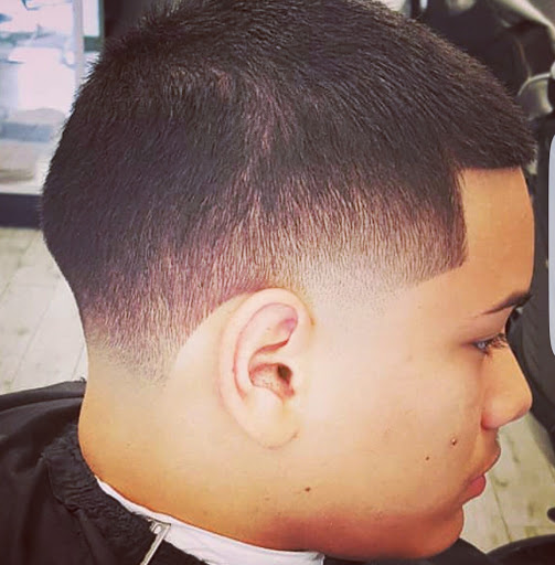 Barber Shop «Flashlight Barber Shop», reviews and photos, 200 Towne Center Cir, Sanford, FL 32771, USA