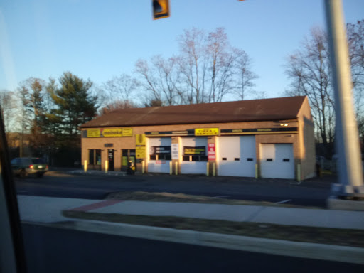 Auto Repair Shop «Meineke Car Care Center», reviews and photos, 1114 Farmington Ave, Bristol, CT 06010, USA