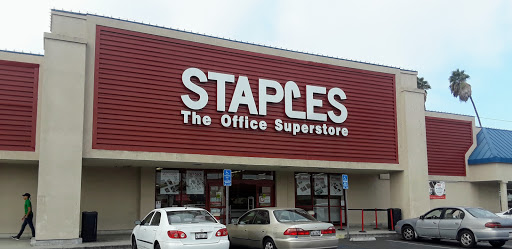 Staples, 4600 Pacific Coast Hwy, Long Beach, CA 90804, USA, 