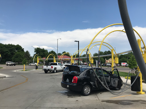 Car Wash «Breeze Thru Car Wash - Main St Longmont», reviews and photos, 2025 Main St, Longmont, CO 80501, USA