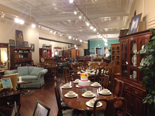 Used Furniture Store «Hometown Refurnishing», reviews and photos, 24 E Main St, Ephrata, PA 17522, USA