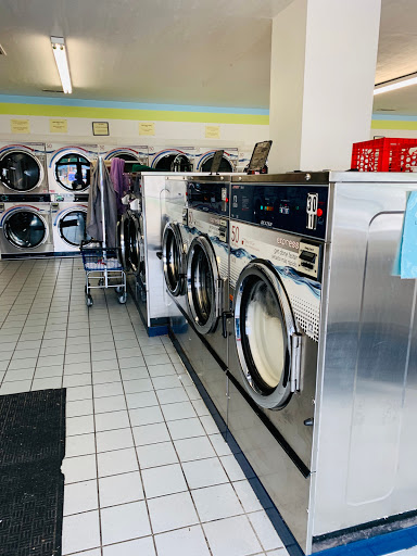 Car Wash «Splash & Dash Car Wash & Coin Laundromat», reviews and photos, 7770 Cincinnati Dayton Rd, West Chester Township, OH 45069, USA