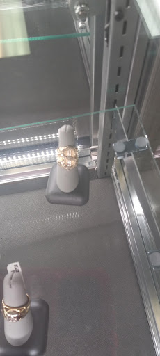 Pawn Shop «EZPAWN», reviews and photos, 1001 N Beckley Ave #608, DeSoto, TX 75115, USA