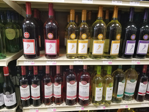 Liquor Store «Pope Wine & Liquor Store», reviews and photos, 2799 NY-112, Medford, NY 11763, USA
