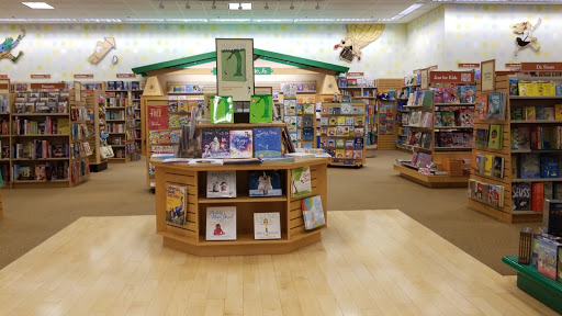 Book Store «Barnes & Noble», reviews and photos, 631 E Boughton Rd, Bolingbrook, IL 60440, USA